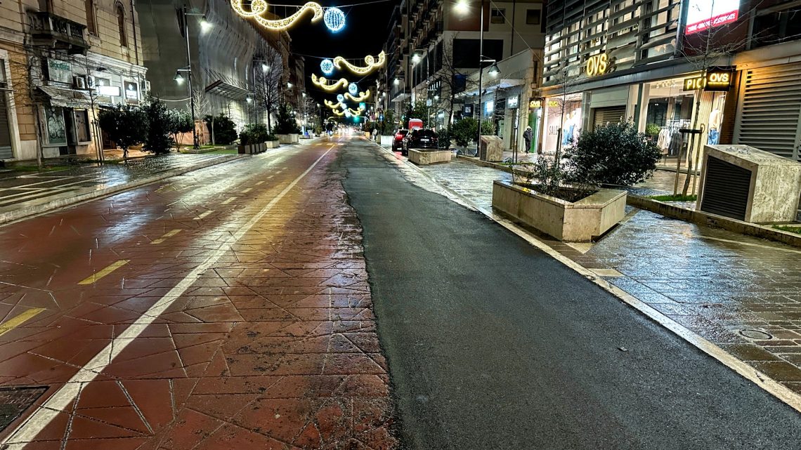 Corso Vittorio Emanuele deturpato